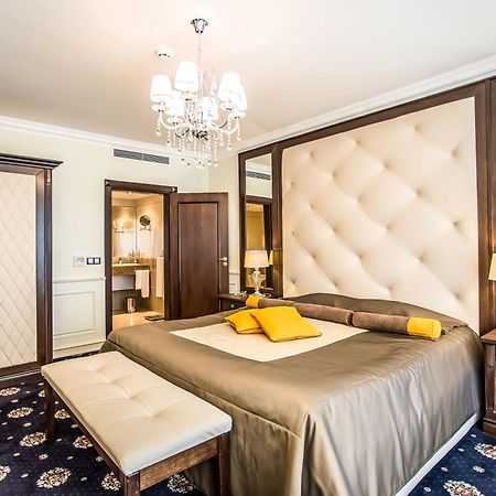 Hotel Palace Marina Dinevi سفيتي فلاس المظهر الخارجي الصورة