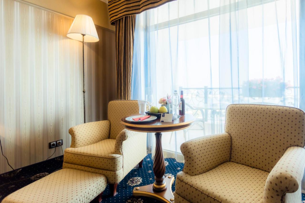 Hotel Palace Marina Dinevi سفيتي فلاس المظهر الخارجي الصورة