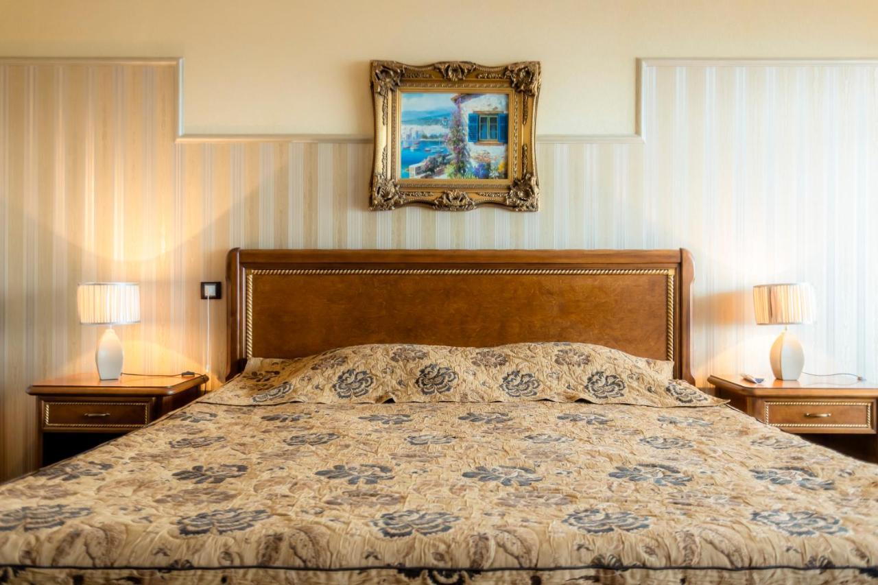 Hotel Palace Marina Dinevi سفيتي فلاس المظهر الخارجي الصورة