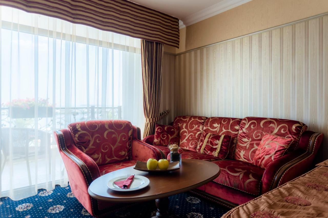 Hotel Palace Marina Dinevi سفيتي فلاس المظهر الخارجي الصورة