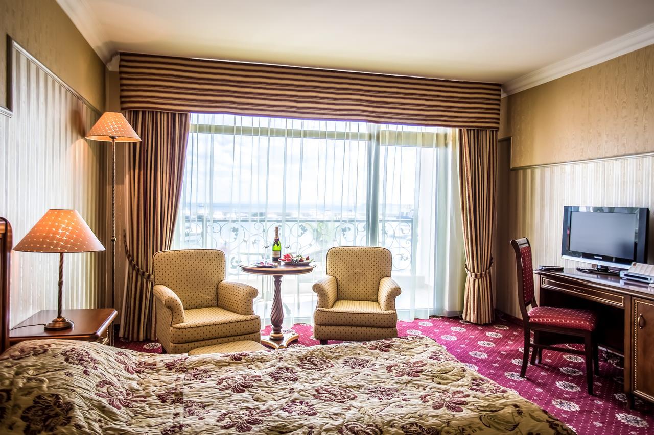 Hotel Palace Marina Dinevi سفيتي فلاس المظهر الخارجي الصورة